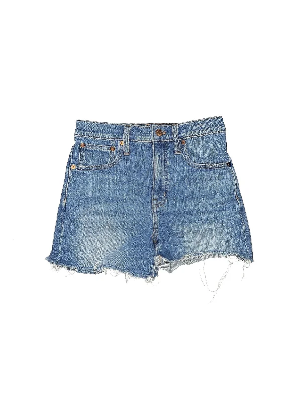 Low-Rise Denim Shorts in Light Wash