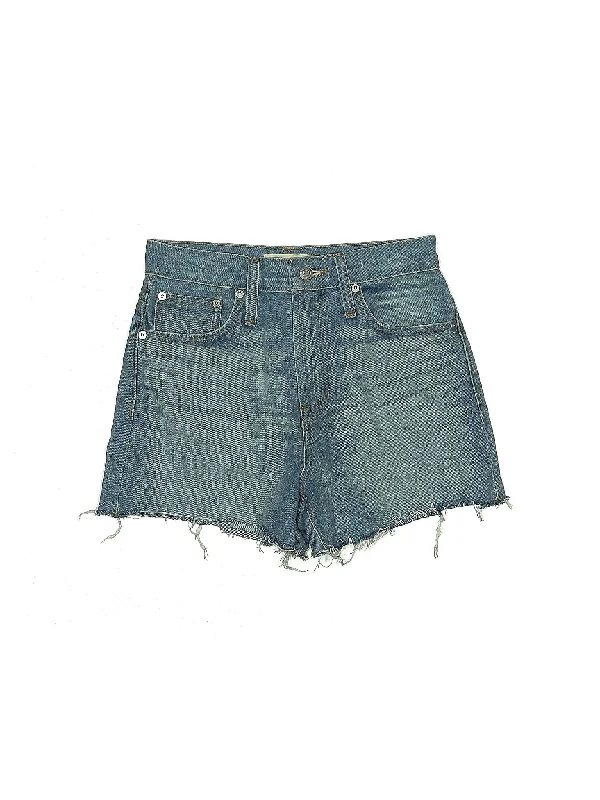 Low-Rise Denim Shorts in Light Wash