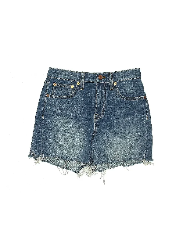 Low-Rise Denim Shorts in Light Wash