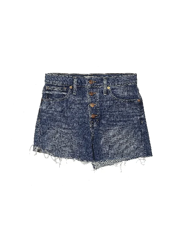 Low-Rise Denim Shorts in Light Wash