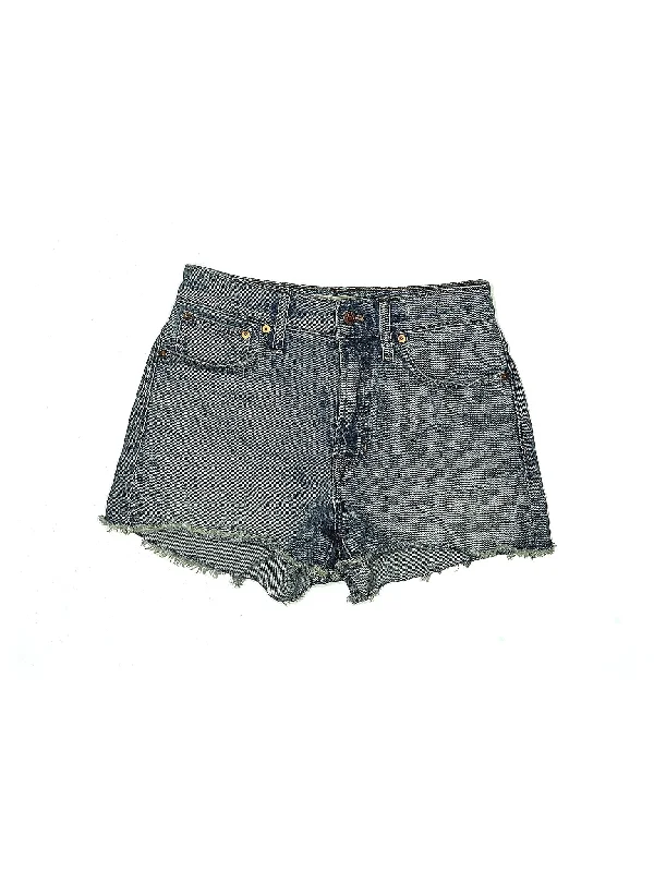 Mid-Rise Denim Shorts in Light Wash