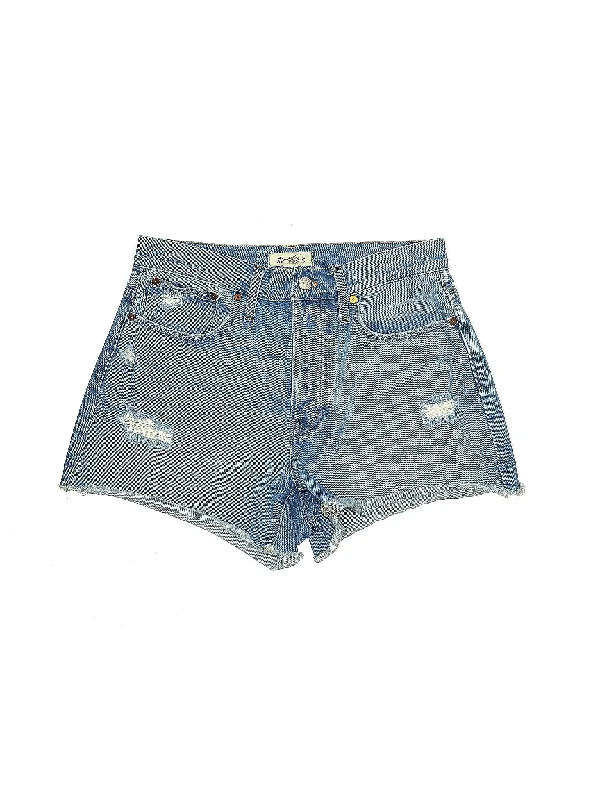 Mid-Rise Denim Shorts in Light Wash