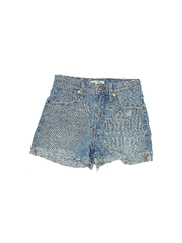 Mid-Rise Denim Shorts in Light Wash