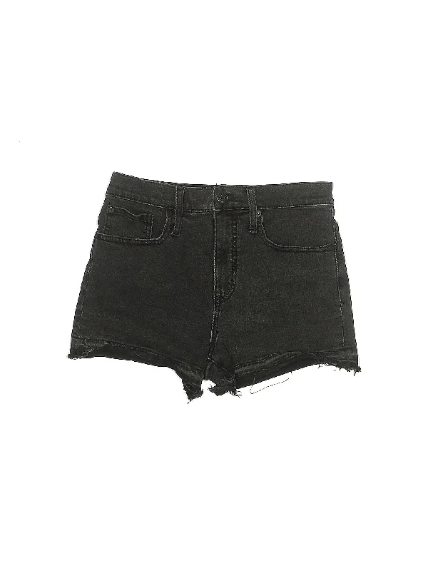 Mid-Rise Denim Shorts in Medium Wash