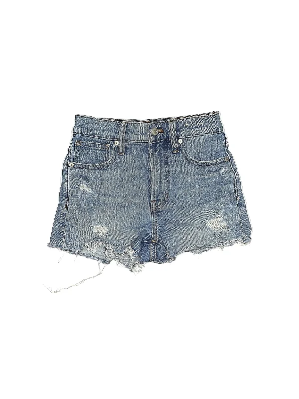 Mid-Rise Denim Shorts in Medium Wash